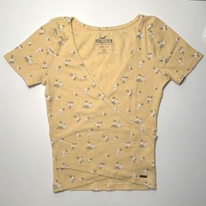 Hollister Floral Yellow and White Crop Top in Size XXS